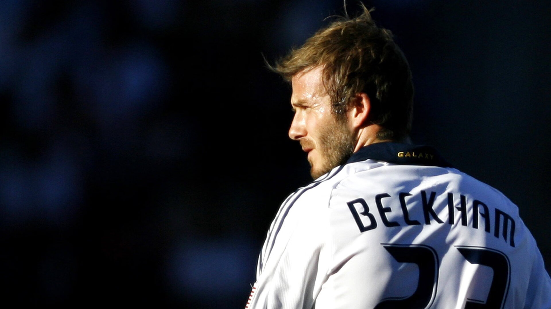 冠军争夺战:积分榜领头羊遭遇连败,争冠形势突变,冠军争霸赛是什么意思